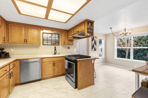 144 Lucas Ct, Eagle Point, OR 97524 photo 10