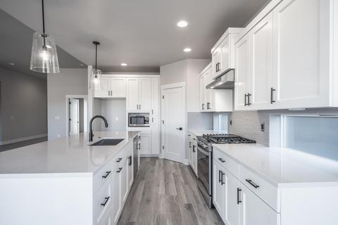 20846 SE Delta Dr, Bend, OR 97702