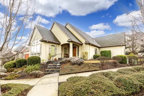 510 W Nevada St, Ashland, OR 97520