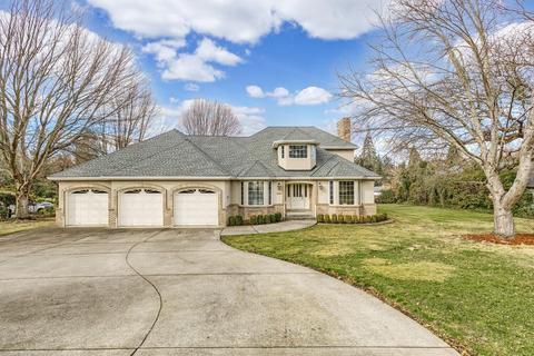 329 Sunrise Ave, Medford, OR 97504