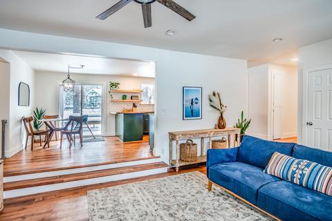 60874 Granite Dr, Bend, OR 97702