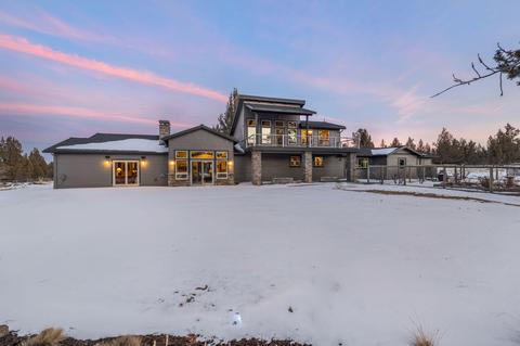 22235 Sweetgrass Dr, Bend, OR 97702 photo 2