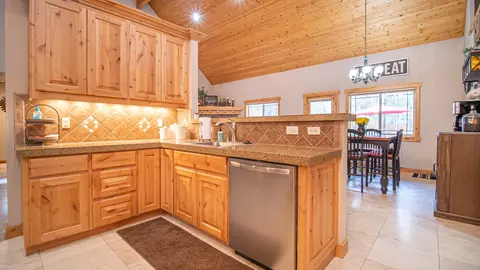 16507 Sprague Loop, La Pine, OR 97739 photo 7