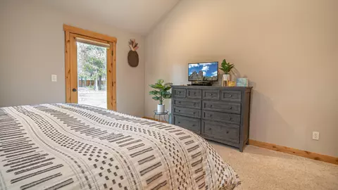 16507 Sprague Loop, La Pine, OR 97739 photo 12