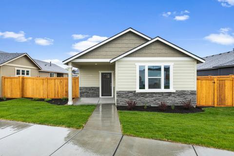 2520 NW Teak Pl #86, Redmond, OR 97756