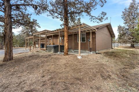 63336 Chaparrel Dr, Bend, OR 97701 photo 2