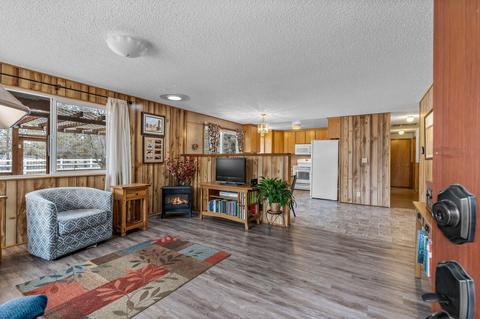63336 Chaparrel Dr, Bend, OR 97701 photo 4