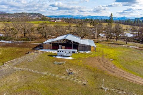 775 Trails End Ln, Eagle Point, OR 97524 photo 8
