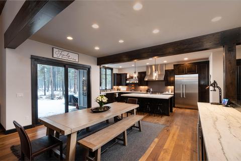 56634 Sunstone Loop, Bend, OR 97707 photo 12