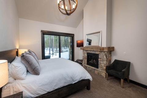 56634 Sunstone Loop, Bend, OR 97707 photo 7