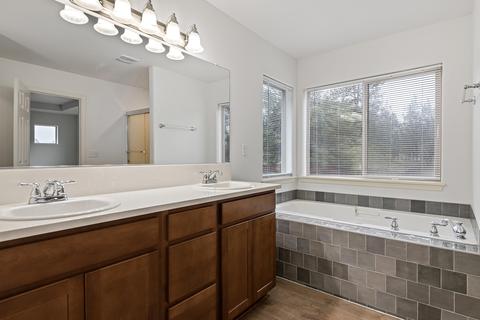 62033 Quail Run Pl, Bend, OR 97701 photo 13