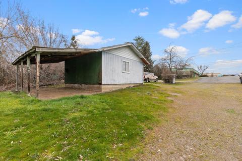 4375 Table Rock Rd, Central Point, OR 97502 photo 7