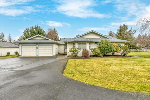 181 Jo Creek Pl, Merlin, OR 97532