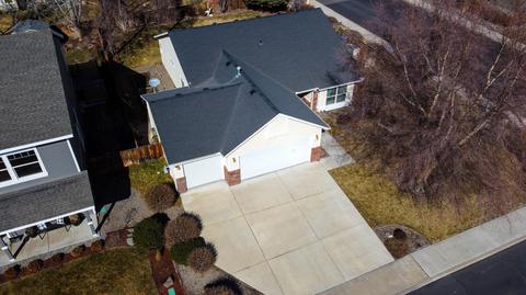 1515 NW Teak Ave, Redmond, OR 97756