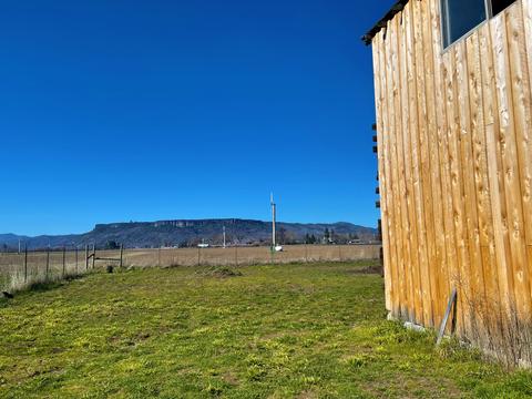 9445 Table Rock Rd, Central Point, OR 97502 photo 11