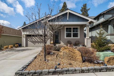 61057 SE Ruby Peak Ln, Bend, OR 97702