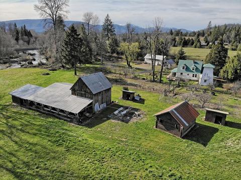 3351 Holland Loop Rd, Cave Junction, OR 97523 photo 6