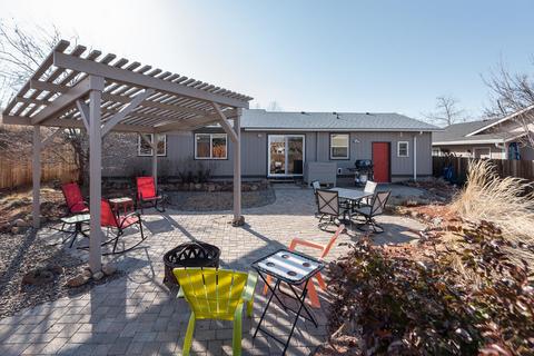 726 SW 26 St, Redmond, OR 97756