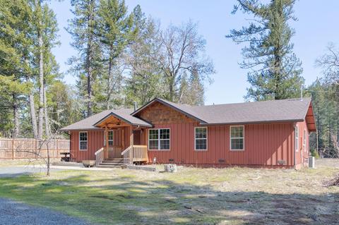 7017 Rockydale Rd, Cave Junction, OR 97523