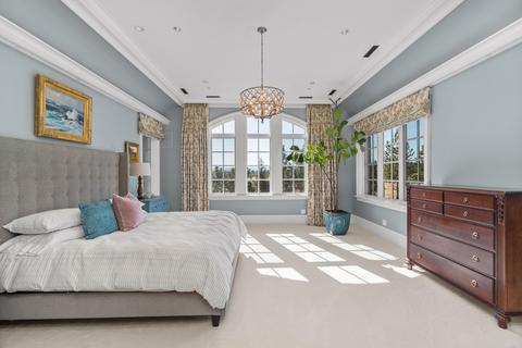Bedroom - 18665 Macalpine Loop, Bend, OR 97702 photo 2 of 7