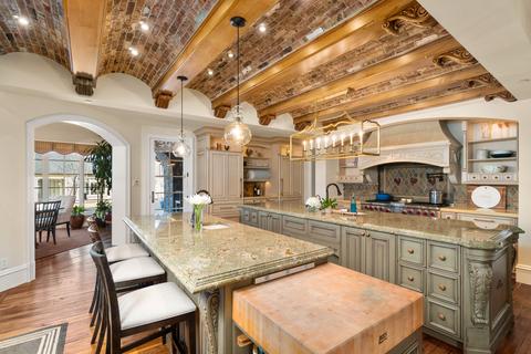 Kitchen - 18665 Macalpine Loop, Bend, OR 97702 photo 6 of 9