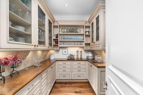 Kitchen - 18665 Macalpine Loop, Bend, OR 97702 photo 8 of 9