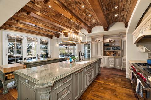 Kitchen - 18665 Macalpine Loop, Bend, OR 97702 photo 2 of 9