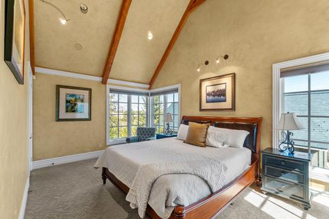 Bedroom - 18665 Macalpine Loop, Bend, OR 97702 photo 6 of 7