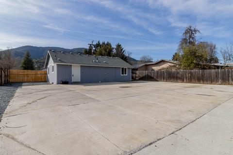 616 Pine St, Rogue River, OR 97537 photo 17