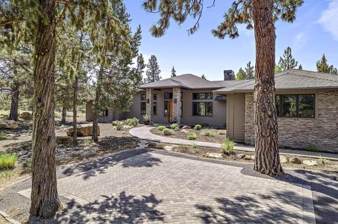 17013 Royal Coachman Dr, Sisters, OR 97759