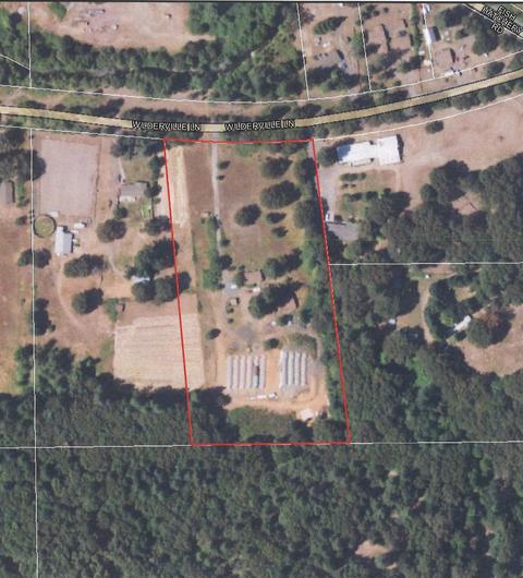 211 Wilderville Ln, Grants Pass, OR 97527
