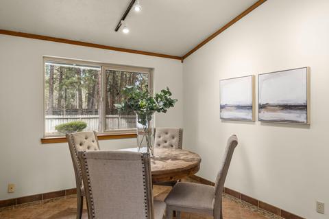 60992 Amethyst St, Bend, OR 97702 photo 10