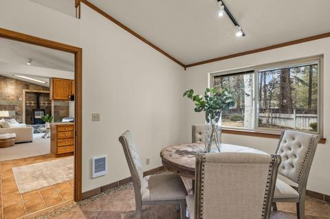 60992 Amethyst St, Bend, OR 97702 photo 12