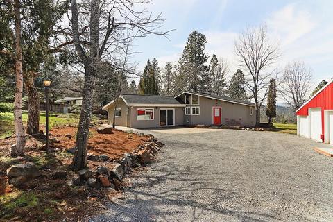 720 Summit Loop, Grants Pass, OR 97527