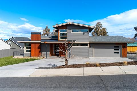 4055 SW Umatilla Ave, Redmond, OR 97756