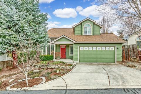 3476 Poppywoods Dr, Medford, OR 97504