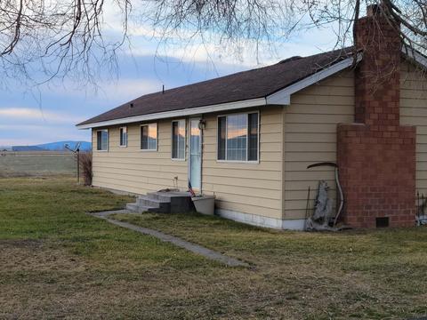5003 Cross Rd, Klamath Falls, OR 97603