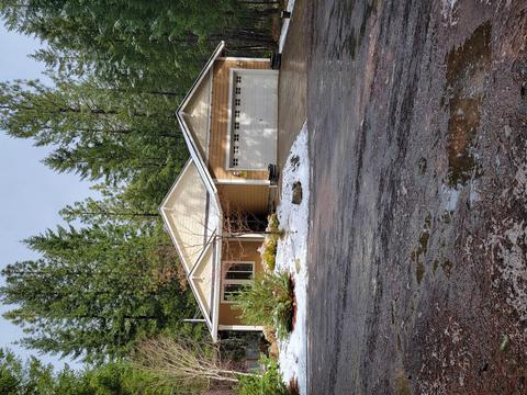 467 Naue Way, O'brien, OR 97534