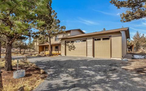 18359 Pinehurst Rd, Bend, OR 97703 photo 3