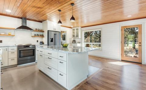18359 Pinehurst Rd, Bend, OR 97703 photo 11