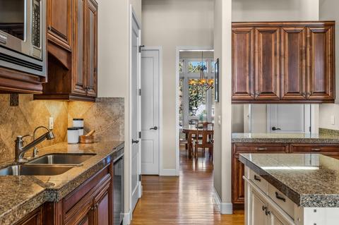 19506 Green Lakes Loop, Bend, OR 97702 photo 11