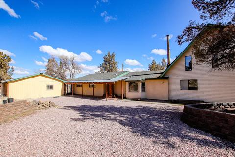 8810 NW Eagle Dr, Redmond, OR 97756