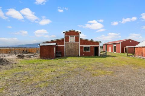 5621 Mcloughlin Dr, Central Point, OR 97502 photo 23