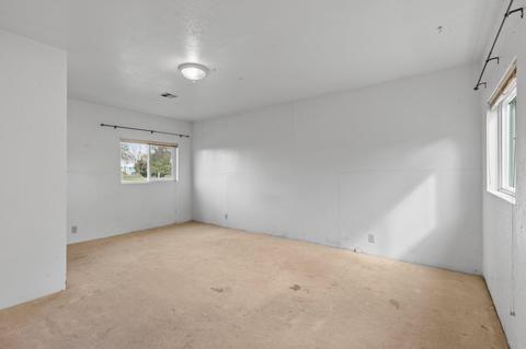 5621 Mcloughlin Dr, Central Point, OR 97502 photo 12