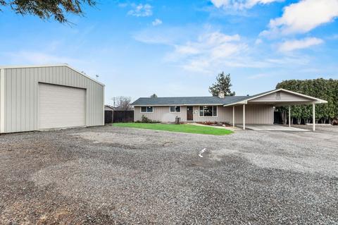1890 SW 24th St, Redmond, OR 97756