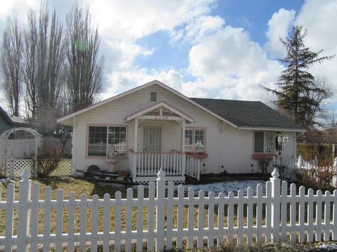 2734 Derby St, Klamath Falls, OR 97603