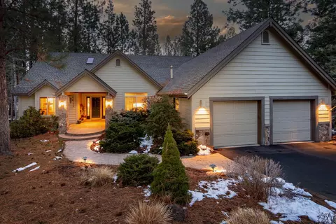 2630 NW Morris Ct, Bend, OR 97703