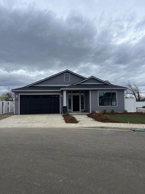 3753 Nicholas Way, White City, OR 97503