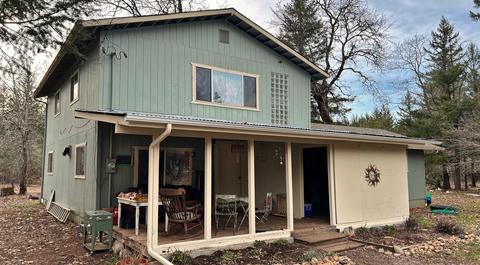 389 Pine Cone Dr, Cave Junction, OR 97523 photo 4