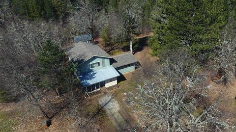 389 Pine Cone Dr, Cave Junction, OR 97523 photo 2